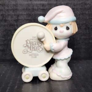 1986 Precious Moments Symbol of Membership Our Club Can't Be Beat #B-0001